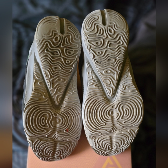 Nike Freak 3 size 4.5Y in good condition. - Picture 1 of 6